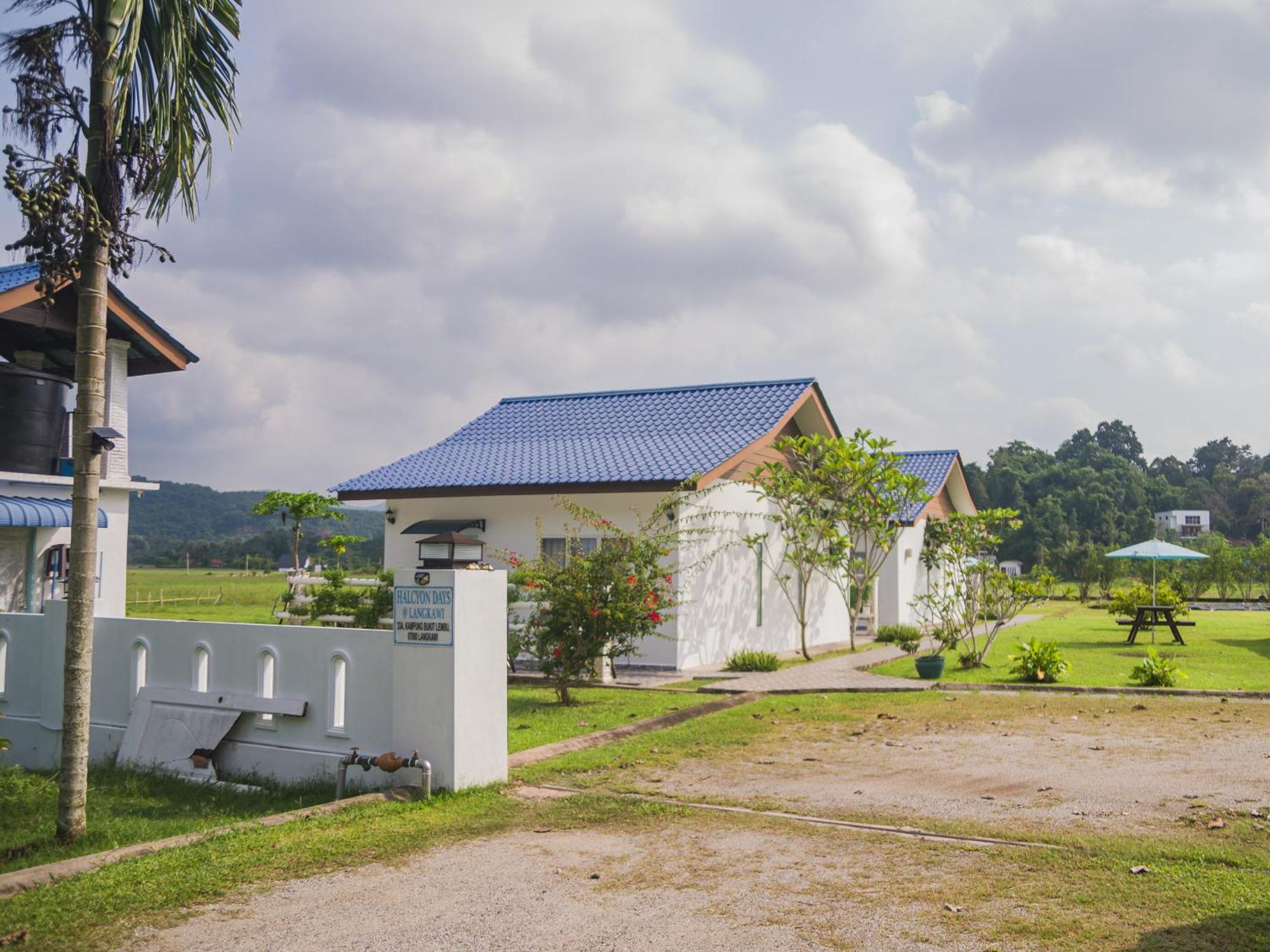 Halcyon Days @ Langkawi Διαμέρισμα Pantai Cenang  Εξωτερικό φωτογραφία